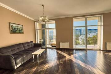 3-к квартира, 101,7 м², 2/4 эт.