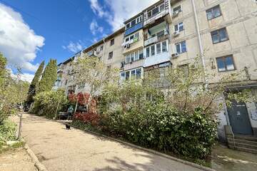 2-к квартира, 59 м², 1/5 эт.