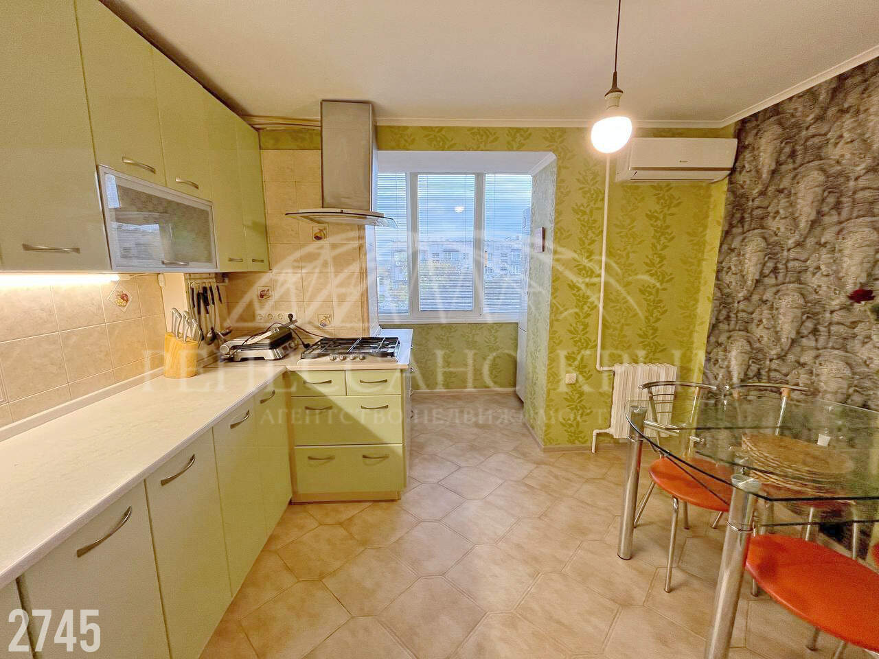 Продаю 3 комн. квартиру. Севастополь, улица Горпищенко, 110к4, - Жилая недвижимость, Продажа квартир Севастополь