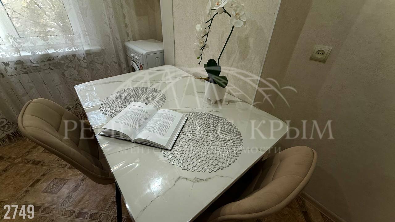 Объявление №71587956: Продаю 1 комн. квартиру. Севастополь, проспект Октябрьской Революции, 22/12,