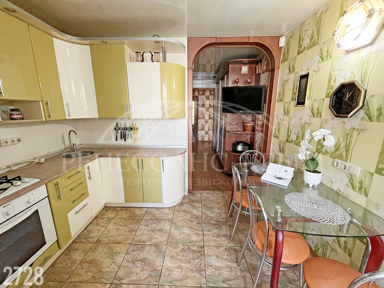 Продаю 2 комн. квартиру. Севастополь, Лоцманская улица, 4, - Жилая недвижимость, Продажа квартир Севастополь