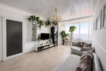 2-к квартира, 53 м², 8/10 эт.