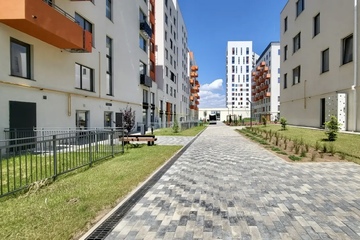 3-к квартира, 73 м², 1/8 эт.