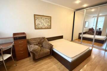 3-к квартира, 102 м², 3/6 эт.