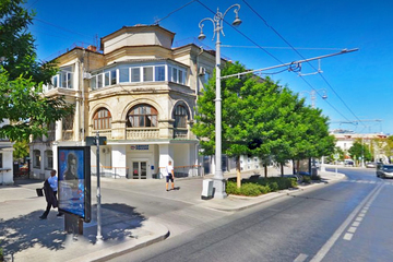 2-к квартира, 65 м², 3/3 эт.